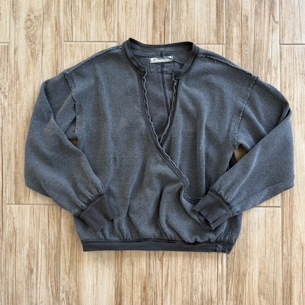 We The Free Anyway gray top Size XS EUC